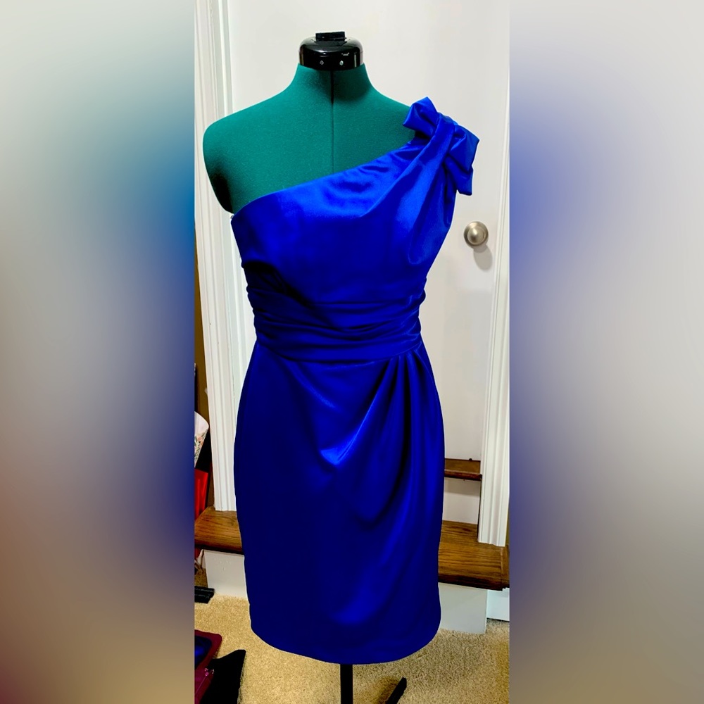 David’s Bridal one shoulder dress. Size 8.